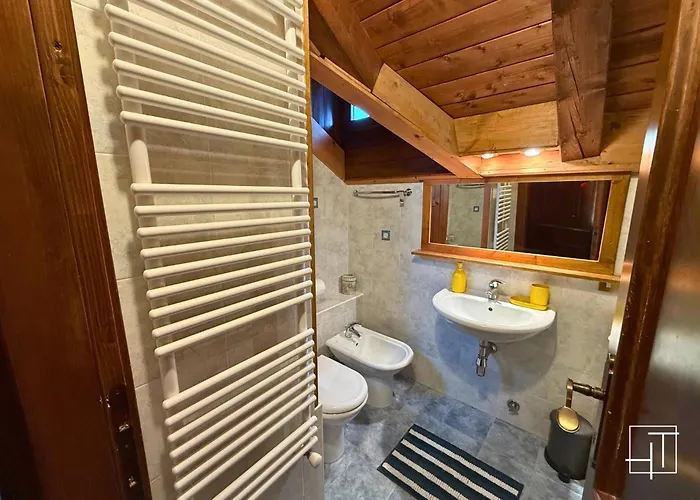 アパート Ht - Panoramico Con Vista Sulle Dolomiti